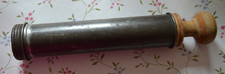 Teigspritze antik, Eisenhülle mit Holzkolben, nicht vollständig, Rarität