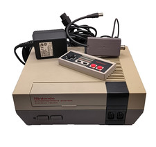 Nintendo Entertainment System (NES) Konsole NESE-001 + 1 Controller und Kabel
