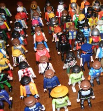 40 Playmobilfiguren / 40
