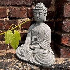 Buddha Figur Stein frostfest