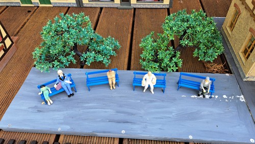Spur figuren sitzend - spur,