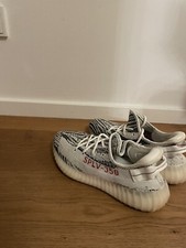 adidas Yeezy Boost 350 V2