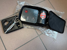 BMW Mobility Reifenpannenset mit Kompressor Reifendichtgel Abschleppöse Tasche