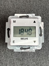 Selve Timer Plus - Design Zeitschaltuhr mit Astro-Abend-Programm (ohne Rahmen)