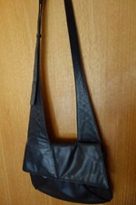 Voi Tasche Leder schwarz