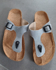 Sandalen Gr. 40 Gesundheitssandalen Zehentrenner Korksohle silbern Sandaletten