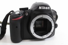 Nikon D3200 Body, sehr guter Zustand, 3300 Auslösungen