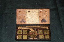 Goldwaage  Icht-Macher J.P. Aeckersberg Ober-Barmen,Dat. 1782, in Holzbox