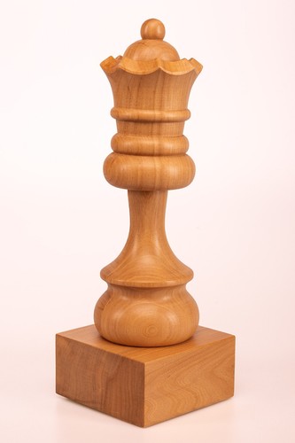 Große schachpokal aus holz - schachpokal,