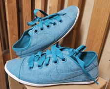 Nike WMNS Flash Macro Sneaker