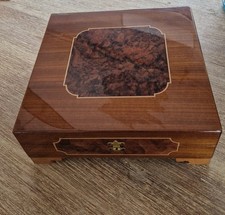 Antikes Design Schatulle