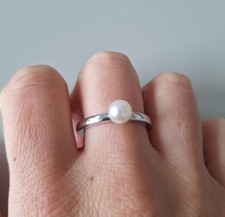 schicker, schlichter