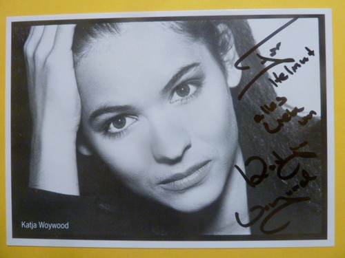 Katja woywood - -ke-,