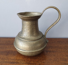 Krug Kanne Messing massiv schwere Qualität 60er 70er Handarbeit signiert