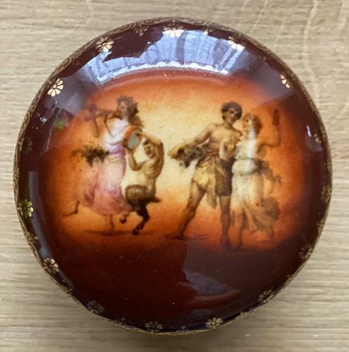 Porzellandose mythologische