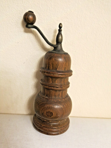 Alte pfeffermühle massivholz - alte,