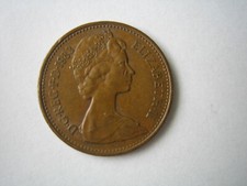 GROSSBRITANNIEN 1983 1 Kursmünze 1 penny Queen Elizabeth II gut erhalten