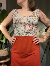 Ärmelloses Kleid – Floral &