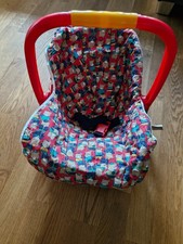 Puppen Maxi Cosi +