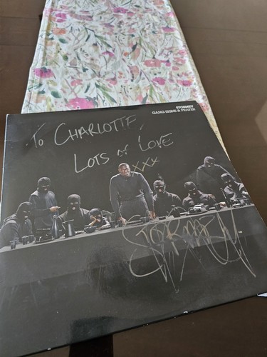Stormzy gang signs prayer - gang,