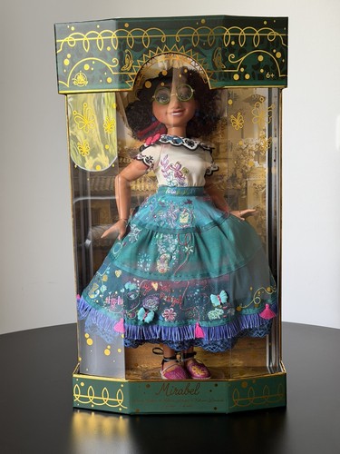 Disney store encanto mirabel - disney,