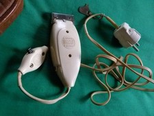 Alter Rasierapparat Rasierer Trockenrasierer BELCUT 10 Watt kompl. in orig. Etui