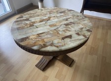 Tisch mit Onyxplatte