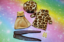 TAKARA TOMY HASBRO NEO BLYTHE ORIGINAL STOCK OUTFIT * CAPPUCCINO CHAT * 5 teilig