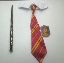 Harry Potter Verkleidungsset mit Zauberstab 30 cm, Krawatte & Gryffindor Box