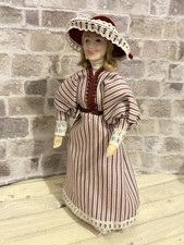 Puppenhaus Maßstab 1/12 Miniatur jüngere freche Dame Porzellanpuppe