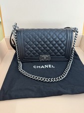 CHANEL Boy Bag Medium Leder