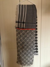 Schal von "Plomo o Plata" mit hochaktuellen Motiven. Noch nie Benutzt