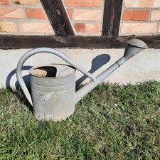 Alte BAT DDR Gießkanne