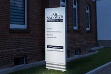 Werbepylon, Symtra-Design, LED beleuchtet, H=2250 mm