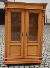 GRÜNDERZEIT  VITRINE