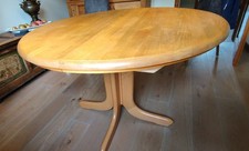 Esstisch, Massivholz rund 110 cm,  ausziehbar auf 150 cm.