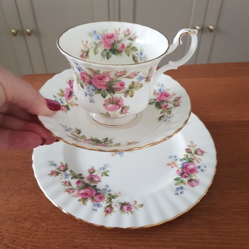 Royal albert bone - china, moss