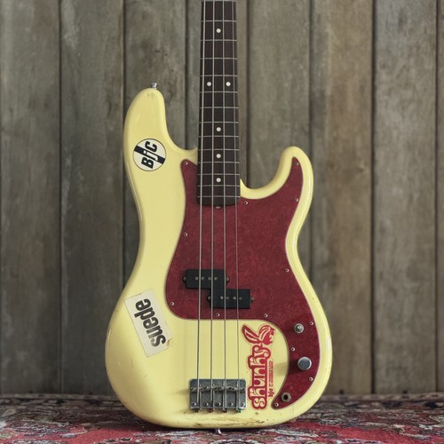 Vorverkauf fender precision - vorverkauf:,