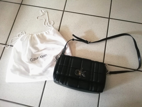 Calvin klein tasche - klein, schwarz