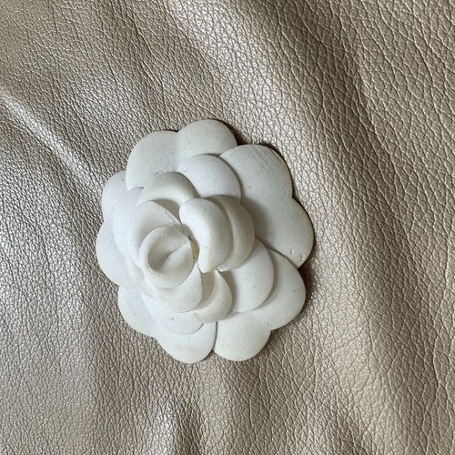 Chanel blume sticker off white - off,