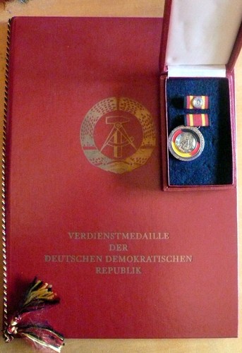 Verdienstmedaille der ddr zum - der,