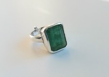 Emerald _white gold
