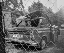 Foto 13x14 DDR Unfallauto