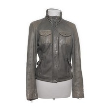 Gharani Strok, Lederjacke