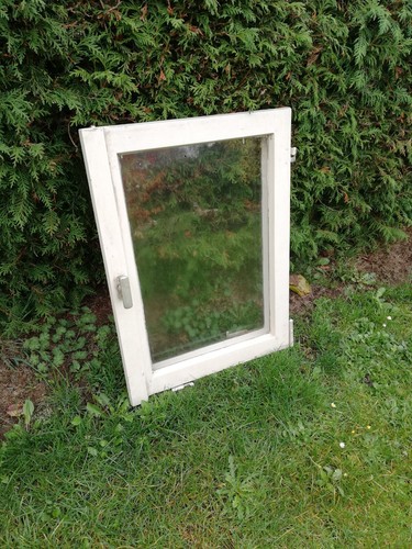 Kleines holzfenster weiß - kleines, holzfenster,