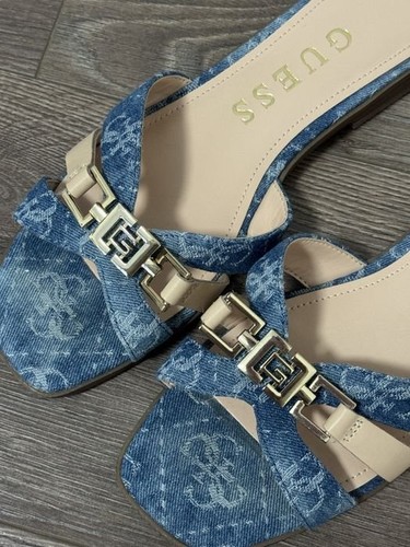 Women guess slides - women, blue