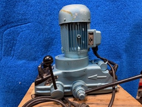 Neuwertiger falzschließer von - neuwertiger,
