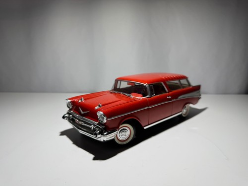 Road tough 1957 chevrolet - 1:18,