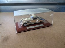 Talbot Lago T150SS Modellauto Oldtimer Sportwagen silber mit Haube und Sockel