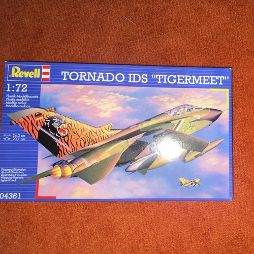 Revell flugzeugbausatz - revell, 1:72